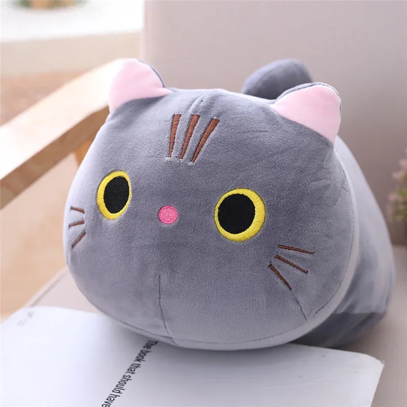 gatito kawaii súper suave gris, detalle rostro