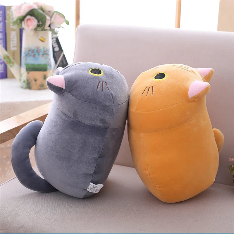 gatito kawaii súper suave gris y naranja, vista lateral